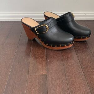 Brand new leather Veronica Beard clogs.